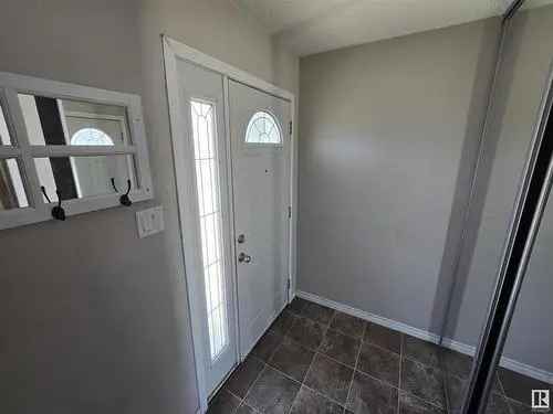 Townhouse For Sale in Edmonton