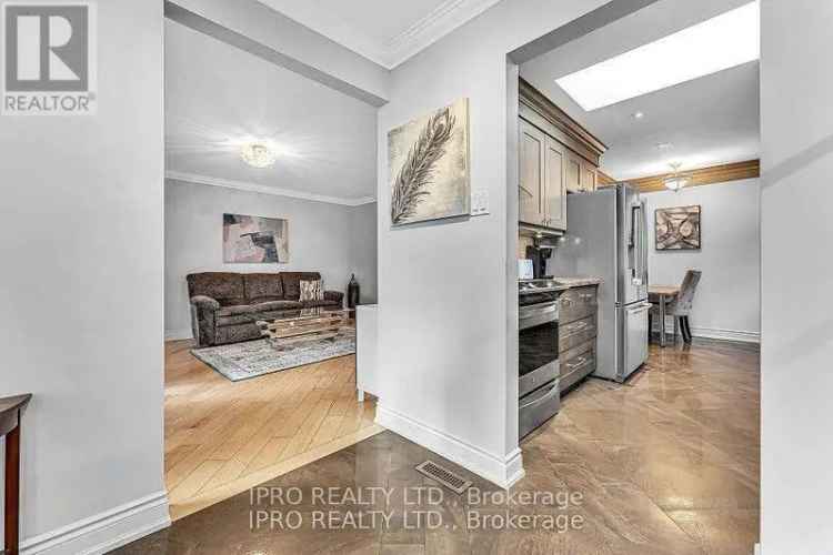 Erin Mills Detached Home 4 2 Bedrooms 3 Units 7600 Income