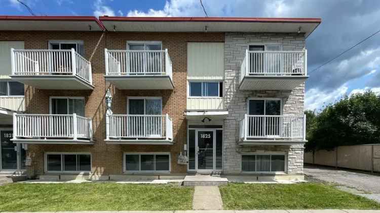 House For Sale in Longueuil, Quebec