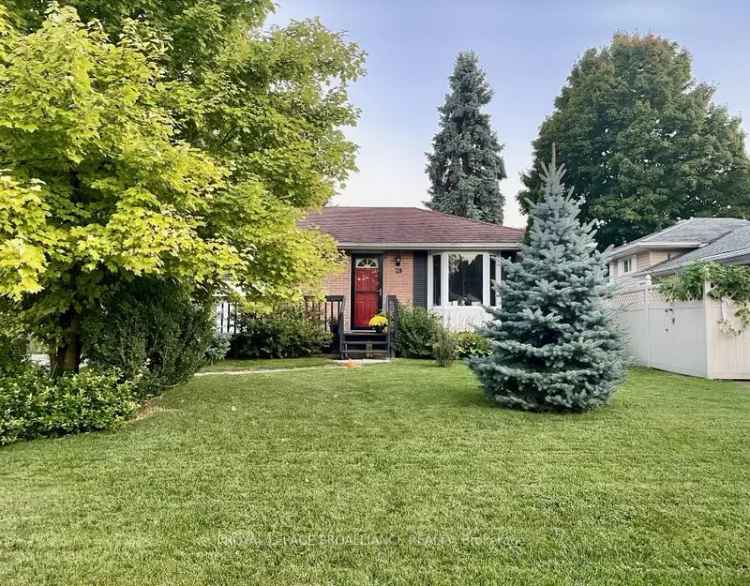 House For Sale in Quinte West, Ontario