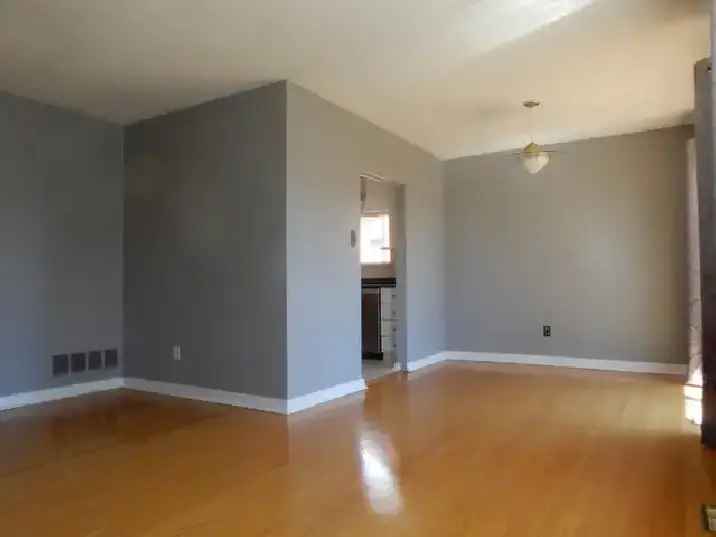 Victoria Village House (Main Floor) For Rent (North York)