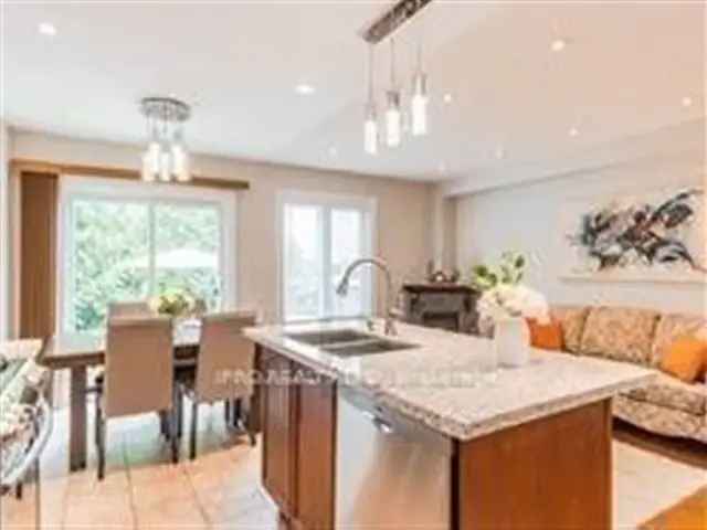 Spacious Mississauga Semi-Detached 3 1 Bedroom Home