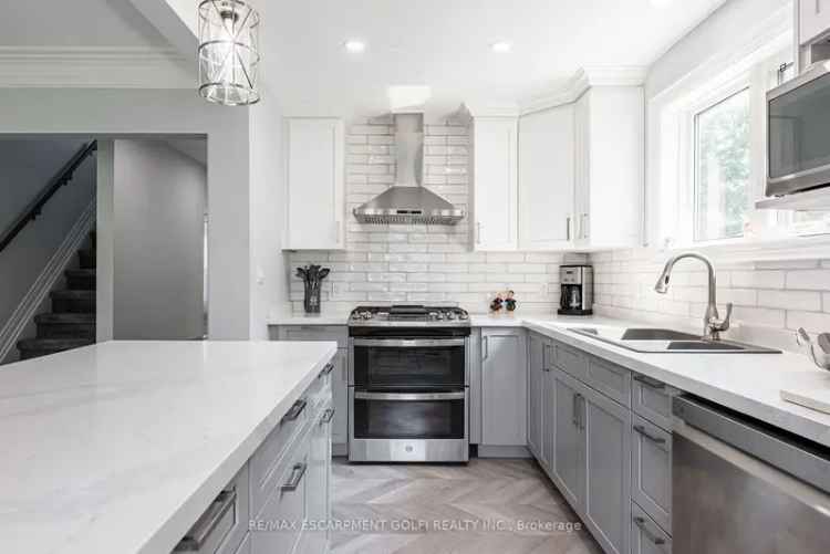 Stunning Renovated 1 1/2 Storey Home in Welland