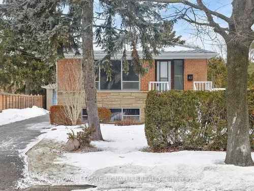 House For Sale in Toronto Newtonbrook East