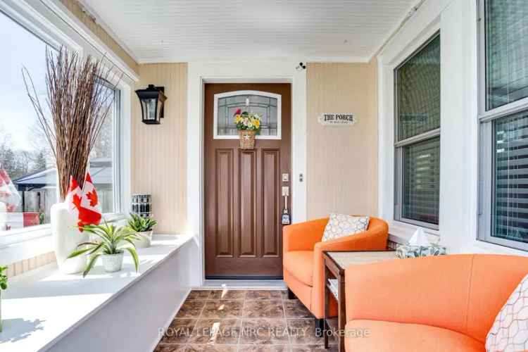 1256 sq ft Century Home in Ridgeway