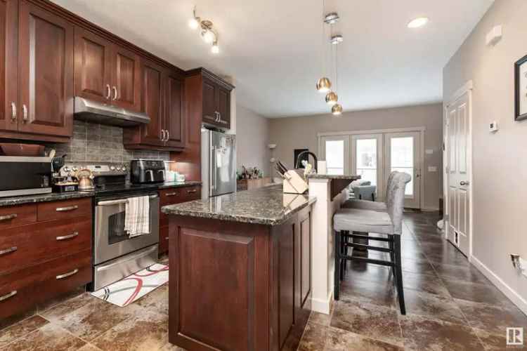Griesbach Townhome 1809 sq ft 2 Bed 2.5 Bath Double Garage