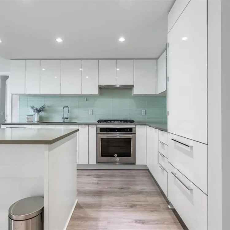 Metrotown Condo for Sale - 2 Beds 2 Baths