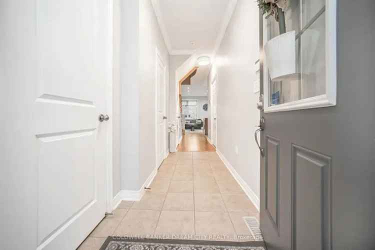 Freehold Townhouse Brampton Modern Kitchen Hardwood Floors Ensuite