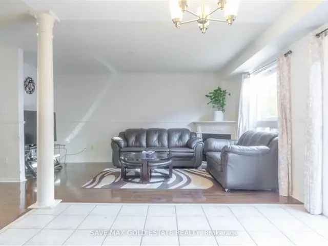 Lovely 3BR Home Spacious Kitchen Finished Bsmt Extended Driveway