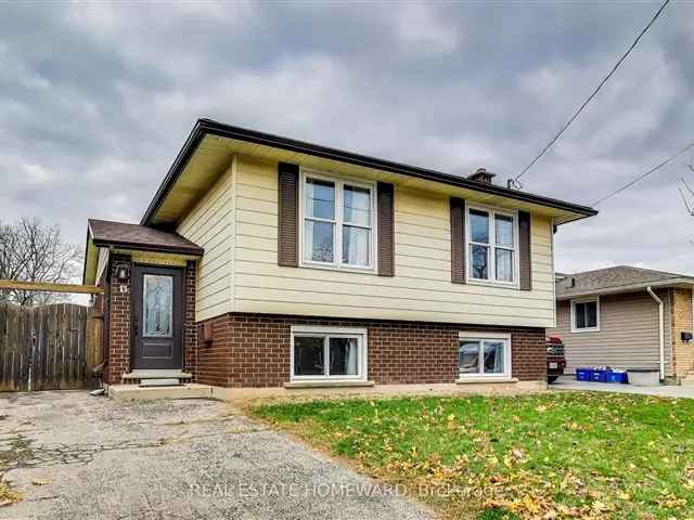 House For Sale in Brantford, Ontario