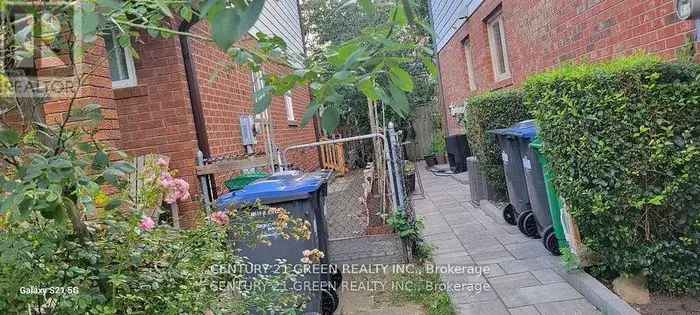 1 Bed 1 Bath Basement Apartment in Streetsville Mississauga