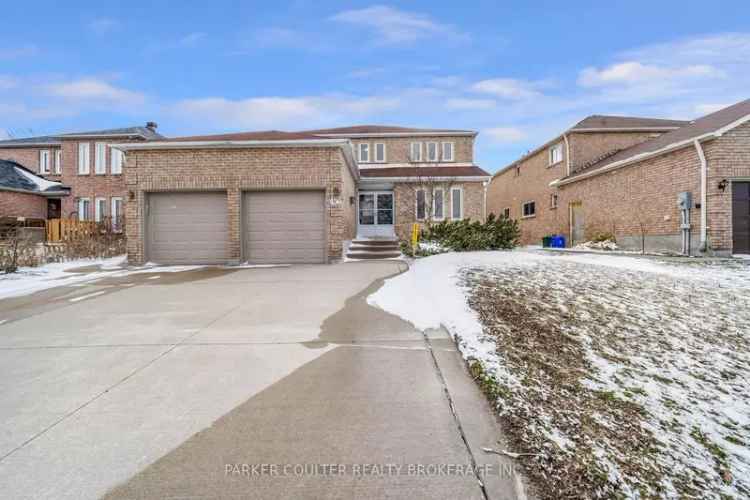 7 Bedroom All Brick Home In Barrie