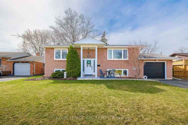 Charming All Brick Bungalow Near Niagara College