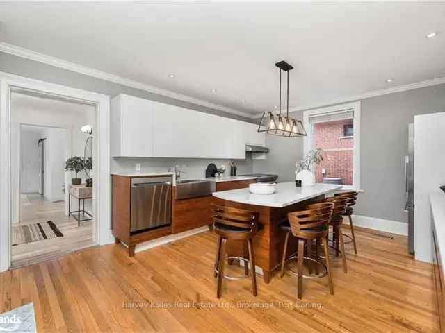 House For Sale in Barrie, Ontario