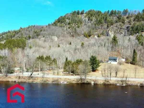 Renovated 2-Bedroom Home with Panoramic River View