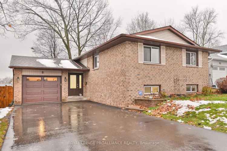 House For Sale in Quinte West, Ontario