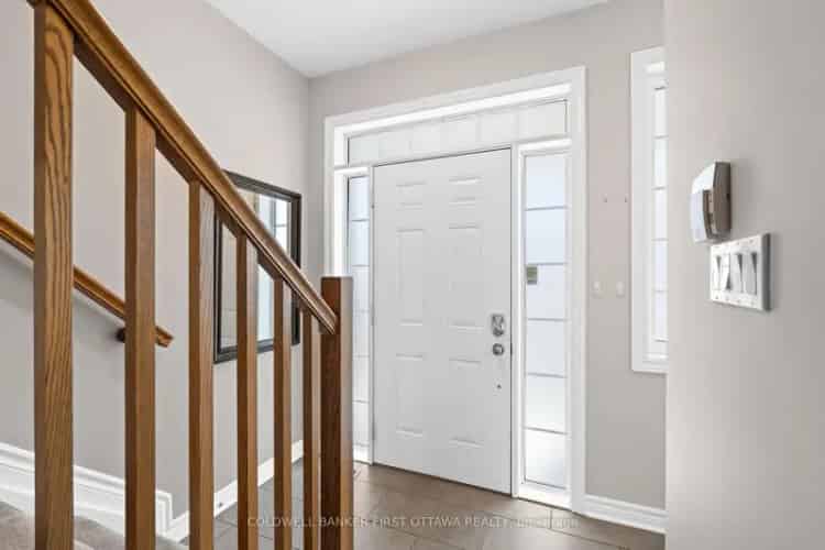 2013 Freehold Townhome Near Downtown 3 Beds 4 Baths