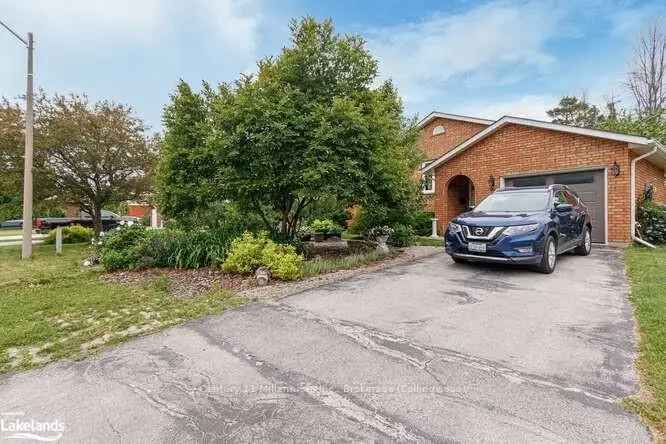 House For Sale in Collingwood, Ontario