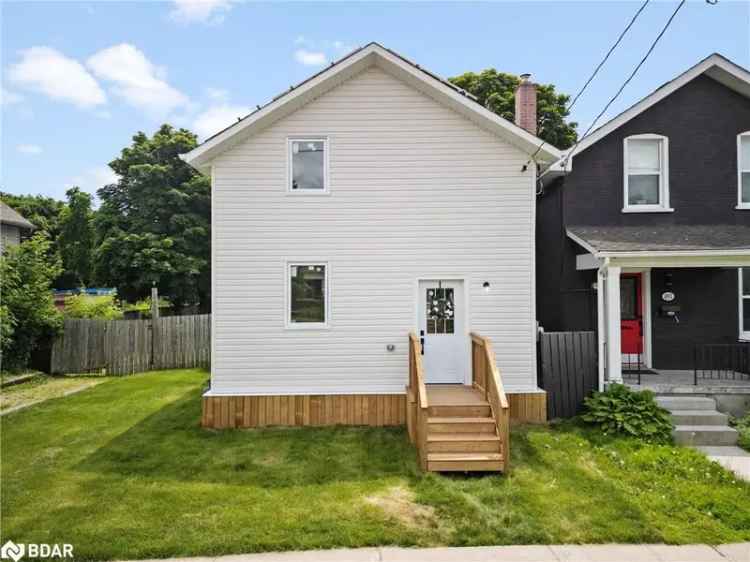 House For Sale in Peterborough, Ontario