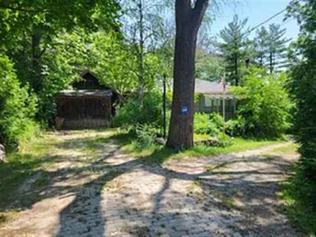 1950s Bungalow on 3/4 Acre Lot Near Downtown Richmond Hill