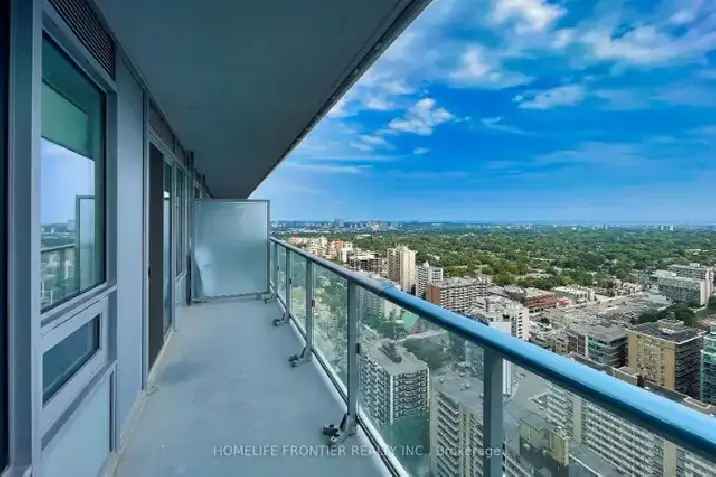 Yonge & Eglinton - 1 Bedroom   Den, 2 Bathroom - Luxury Building