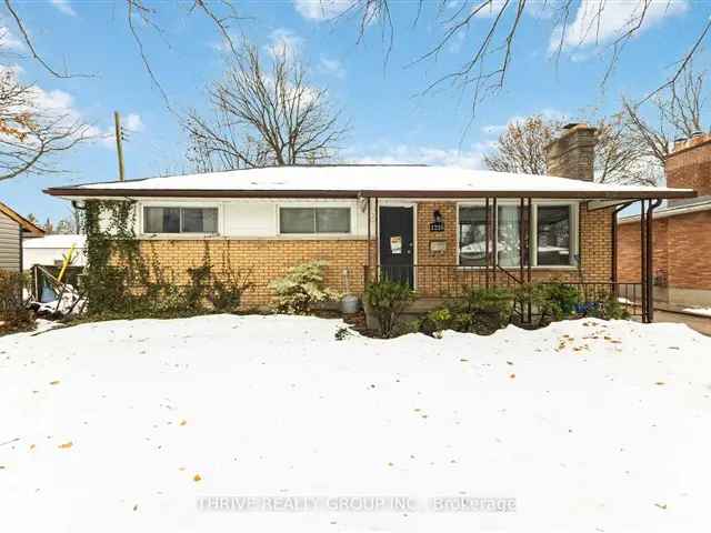 Charming All Brick Bungalow Near Fanshawe College