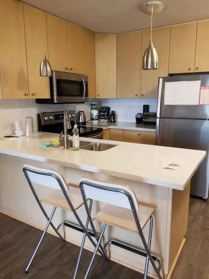 Bright 2br Furnished Apartment Near Yaletown