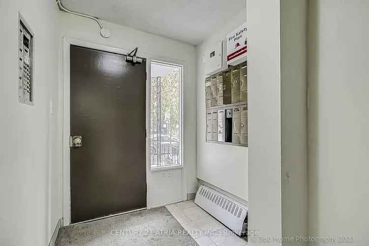 House For Sale in Toronto, Ontario