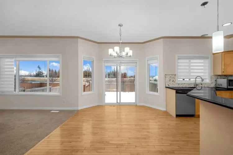 House For Sale in Calgary, Alberta