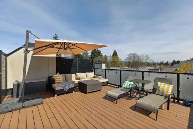 Kitsilano Townhouse 2 Bed 15 Bath 1024 Sqft Rooftop Deck Parking