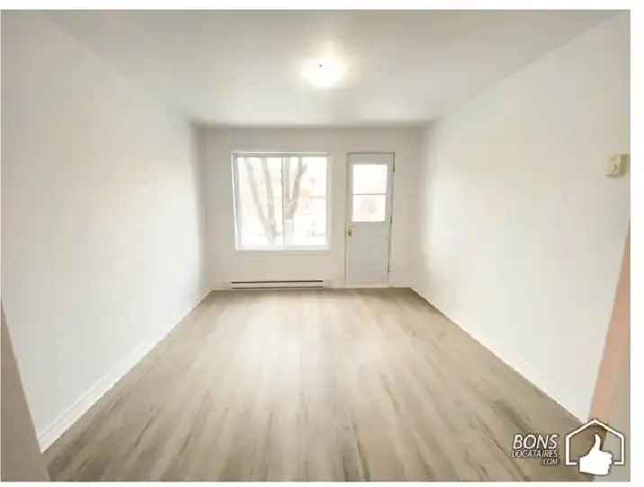 3 1/2 Near Fabre Metro - Renovated