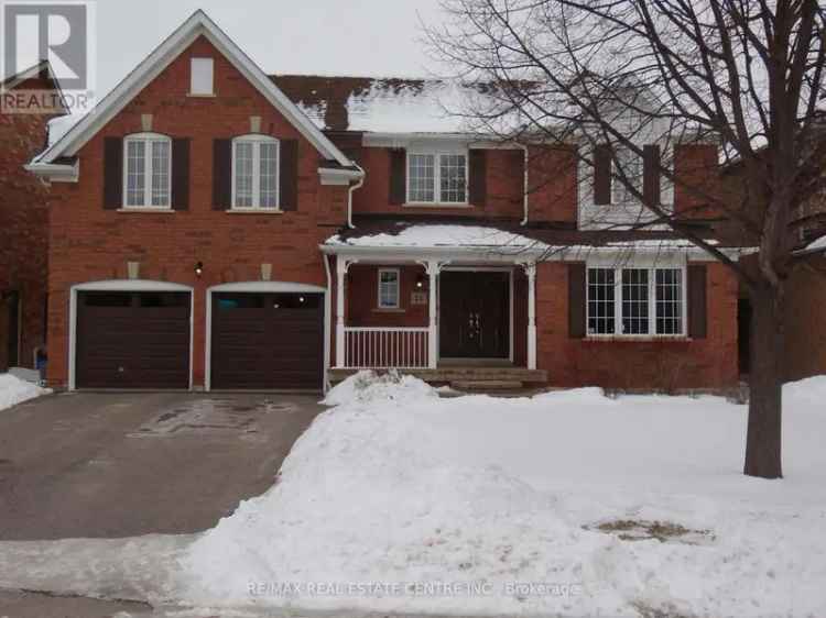 Beautiful 2500 SF Family Home on Amazing Lot Backing onto Greenbelt