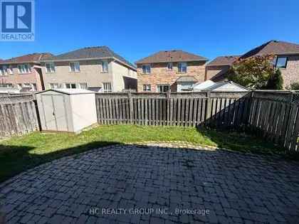 3 rooms house of 1627 m² in Mississauga