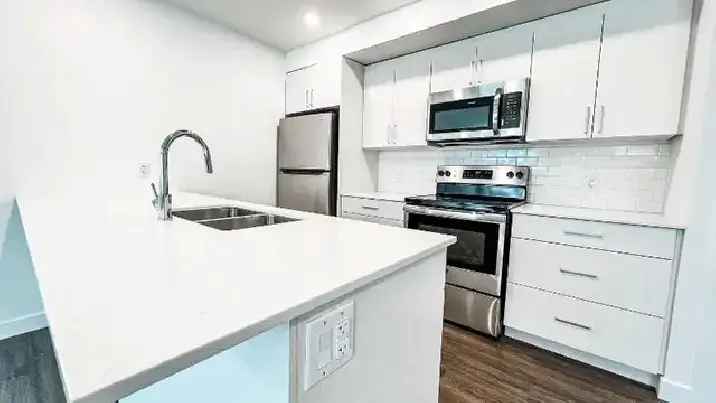 Beautiful NEW 3 Bed / 2 Bath, Close to Grant Park Mall!