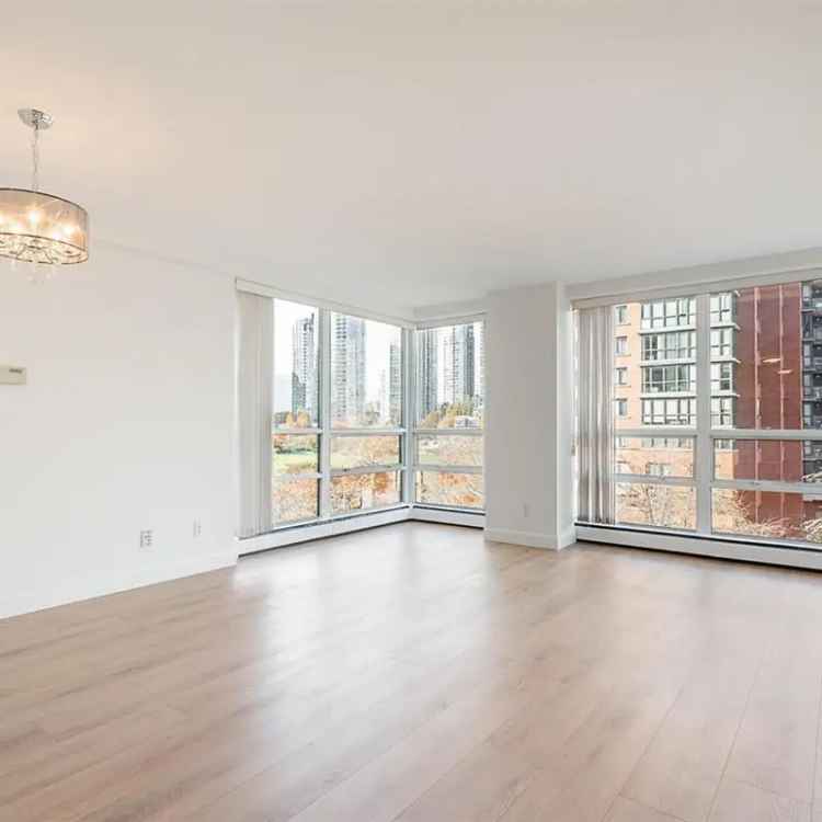 Yaletown Condo for Sale: 2 Bed, 2 Bath Corner Unit