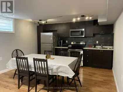 2 rooms apartment of 217 m² in Toronto