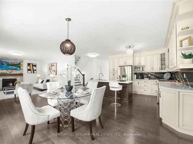 Stunning 3300 Sq Ft Custom Home 4 Beds 2 Ensuites Modern Kitchen