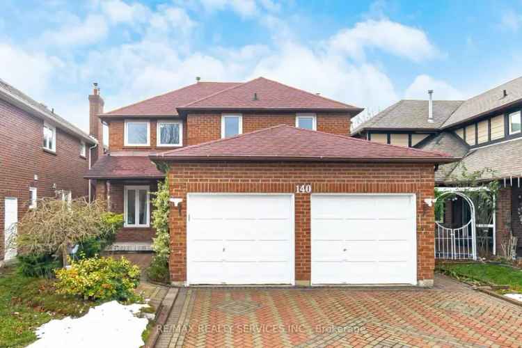 House For Sale in Brampton, Ontario