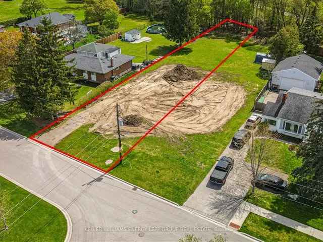 North Oshawa Vacant Lot Nature Lovers Retreat