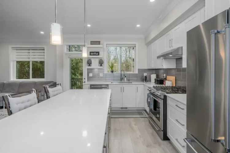 Grandview Surrey Townhouse for Sale - 4 Bed 3.5 Bath