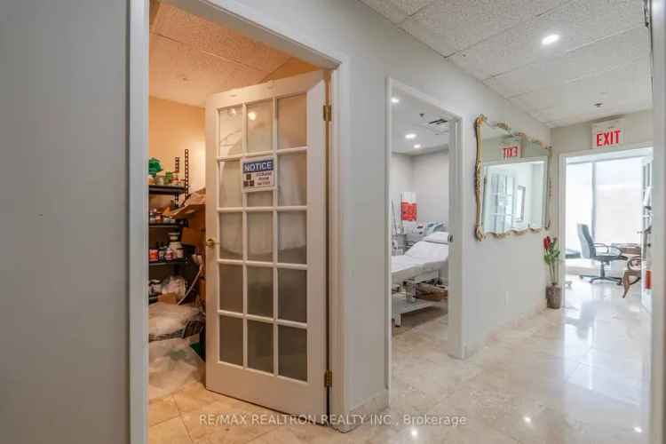 Medical Units for Sale in Richmond Hill