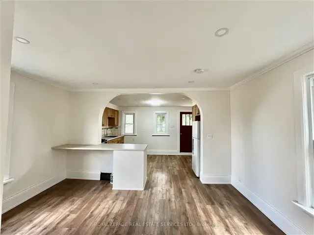 House For Sale in Welland, Ontario