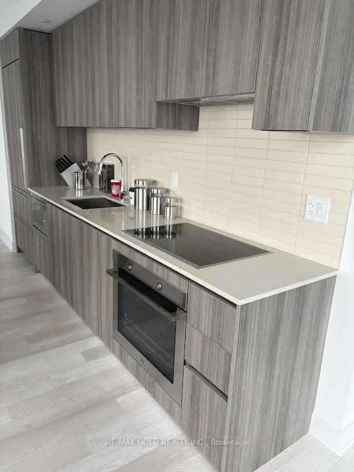 Yorkville Condo 2 Bed 2 Bath Parking Included New Building