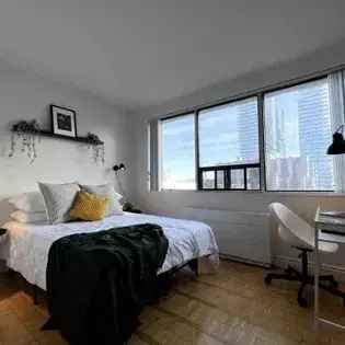 1 Room 327m² Apartment for Students in Toronto