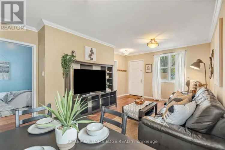 2 Bedroom Semi-Detached Bungalow in Hamilton