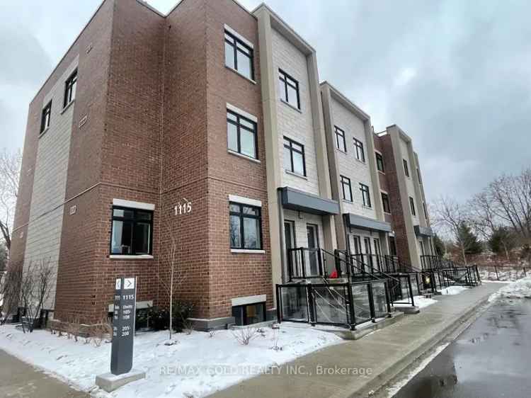 Spacious 2-Bed Condo in Port Credit Mississauga