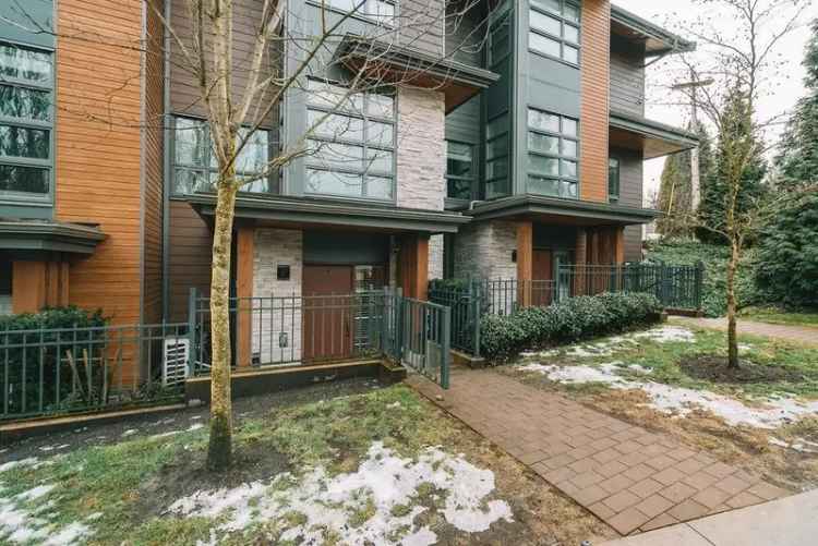 Luxury Port Moody Townhome 3 Beds 2 Baths