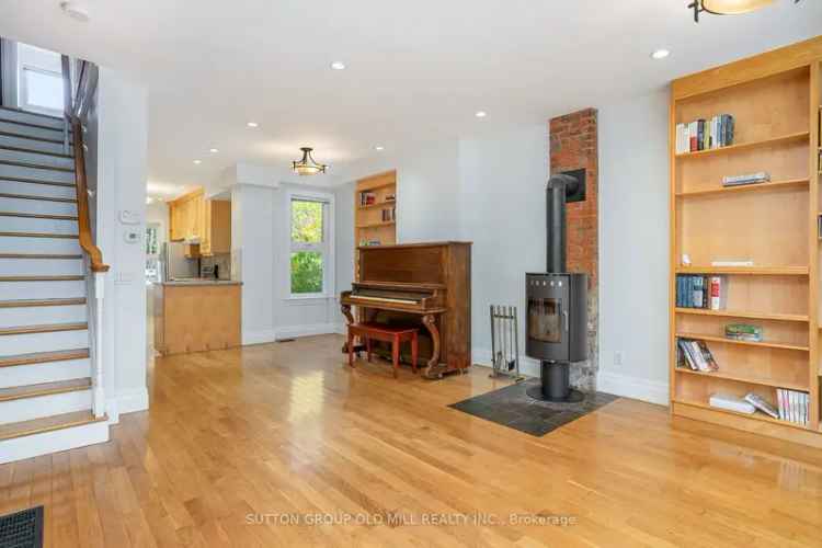 House For Sale in Toronto, Ontario