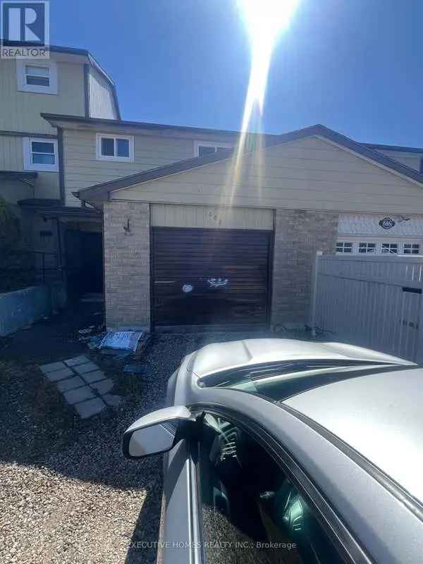Freshly Painted Townhouse Near Parks and Schools