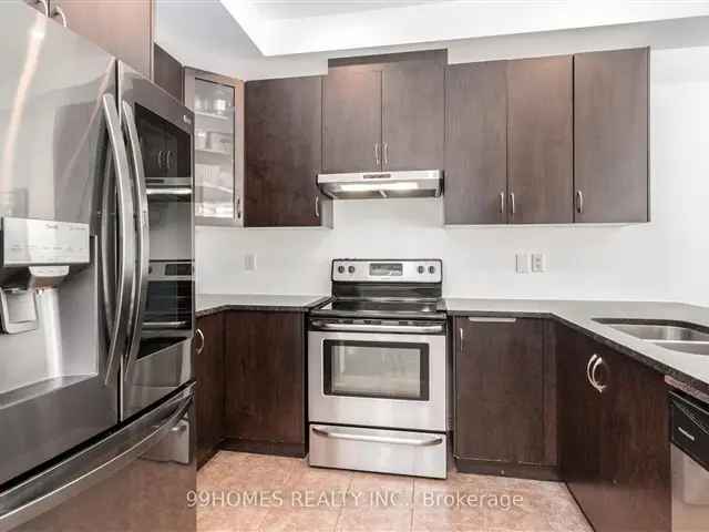 Townhouse For Sale in Brampton, Ontario